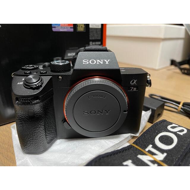 SONY(ソニー)のα7Ⅲ ボディ スマホ/家電/カメラのカメラ(ミラーレス一眼)の商品写真