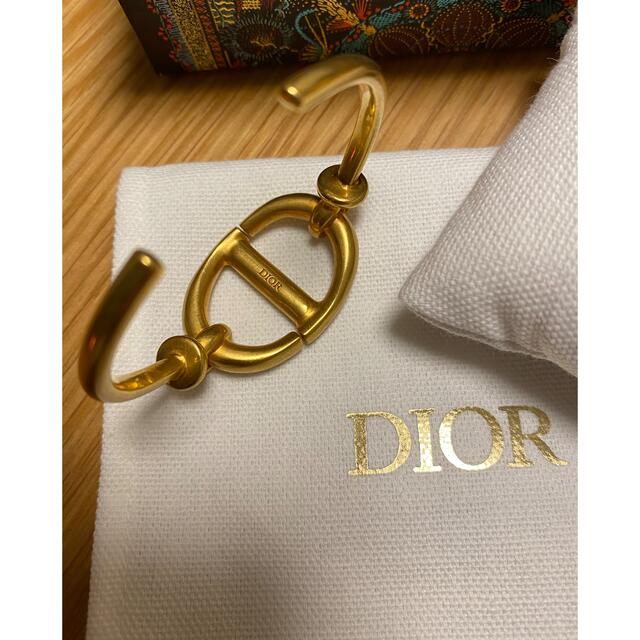 ディオール　DIOR ブレスレット　ピアス　新木優子　明日花キララ