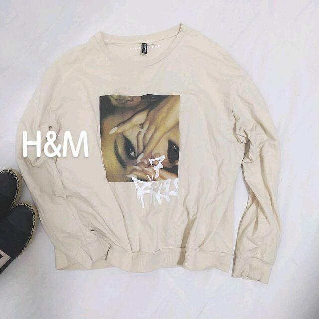 H&M(エイチアンドエム)のH&M 　フォトプリント　ベージュカットソー　ロンT　サイズXL レディースのトップス(Tシャツ(長袖/七分))の商品写真