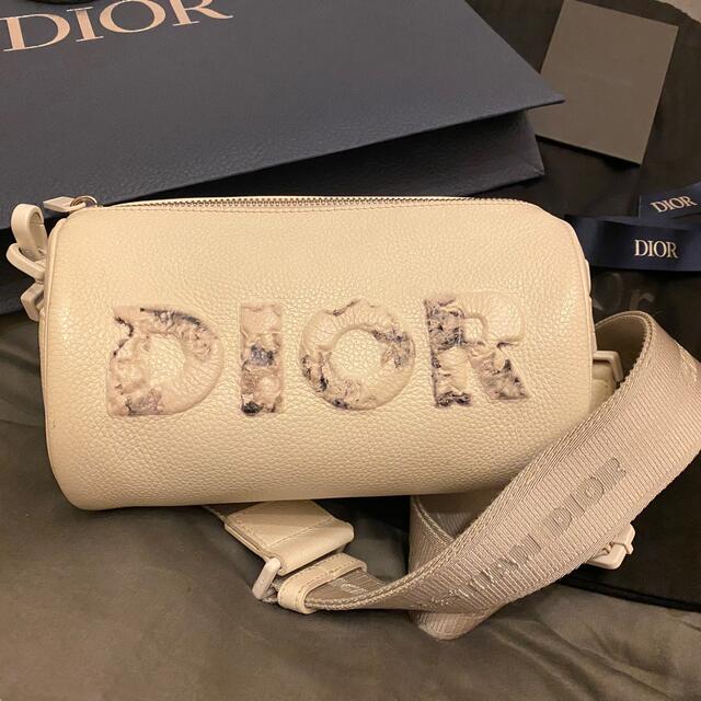 Christian Dior(クリスチャンディオール)のディオール Dior Daniel Arsham roller ショルダーバッグ メンズのバッグ(ショルダーバッグ)の商品写真