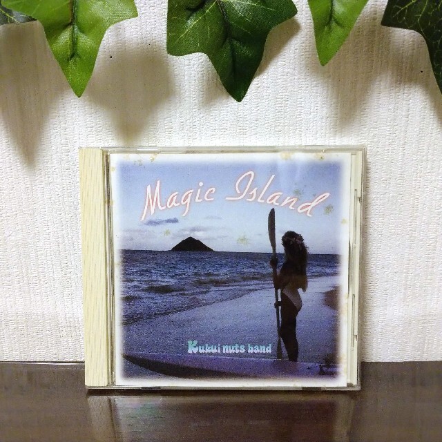 マジックアイランド ☆ ククイナッツバンド ファーストアルバム CD エンタメ/ホビーのCD(ワールドミュージック)の商品写真