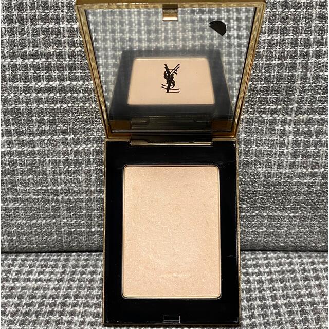 Yves Saint Laurent Beaute(イヴサンローランボーテ)の専用 コスメ/美容のベースメイク/化粧品(フェイスパウダー)の商品写真