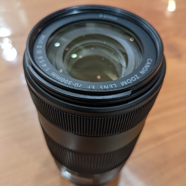 【中古美品】キヤノンEF70-300mm F4-5.6 IS II USM スマホ/家電/カメラのカメラ(レンズ(ズーム))の商品写真