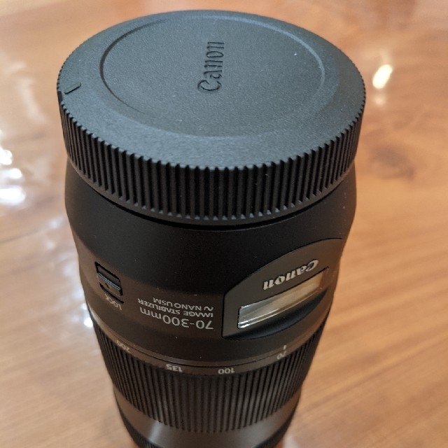 【中古美品】キヤノンEF70-300mm F4-5.6 IS II USM スマホ/家電/カメラのカメラ(レンズ(ズーム))の商品写真