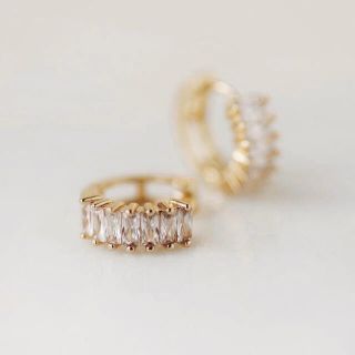 z3様専用 新品 crystal hoop pierce 18kgf(ピアス)