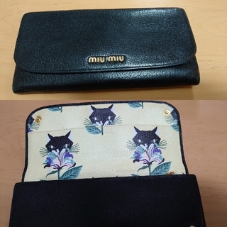 ミュウミュウ(miumiu)のあづにゃんさま専用miumiu マドラス 猫×花柄 長財布(財布)