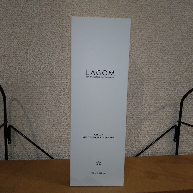 LAGOM(ラーゴム)の【新品】ラゴム　LAGOM　ジェルトゥウォータークレンザー　220ml コスメ/美容のスキンケア/基礎化粧品(洗顔料)の商品写真