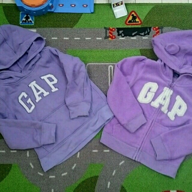 babyGAP(ベビーギャップ)の専用ページ！babyＧＡＰ♡パーカー2点セット キッズ/ベビー/マタニティのキッズ服女の子用(90cm~)(ジャケット/上着)の商品写真