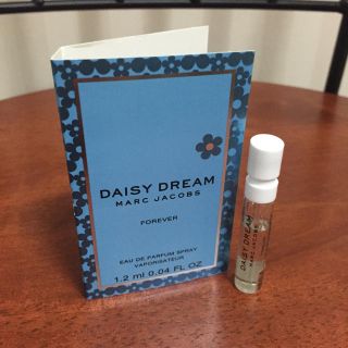 マークジェイコブス(MARC JACOBS)のMARC JACOBS DAISY DREAM(香水(女性用))