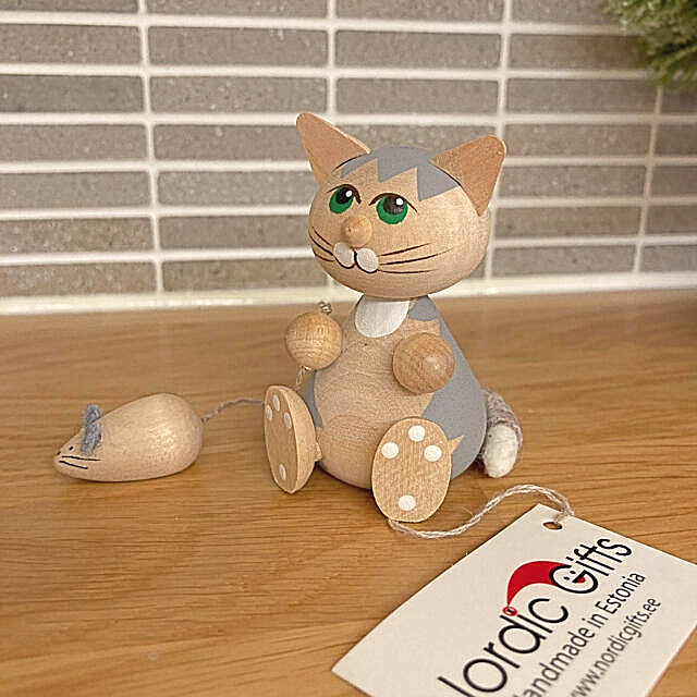 NORDICA(ノルディカ)の希少　ノルディカニッセ　ノルディックギフト　エストニア　猫　木製人形 インテリア/住まい/日用品のインテリア小物(置物)の商品写真