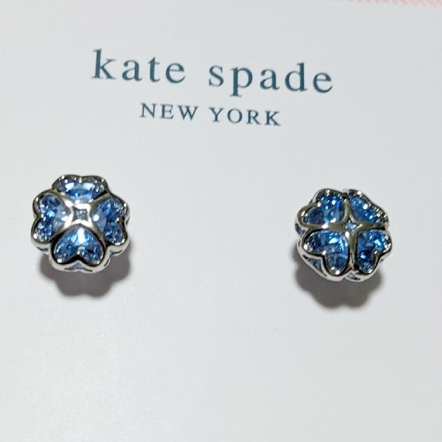 kate spade new york(ケイトスペードニューヨーク)のNEW【新品】kate spadeケイトスペード ピアス（ライトサファイア） レディースのアクセサリー(ピアス)の商品写真