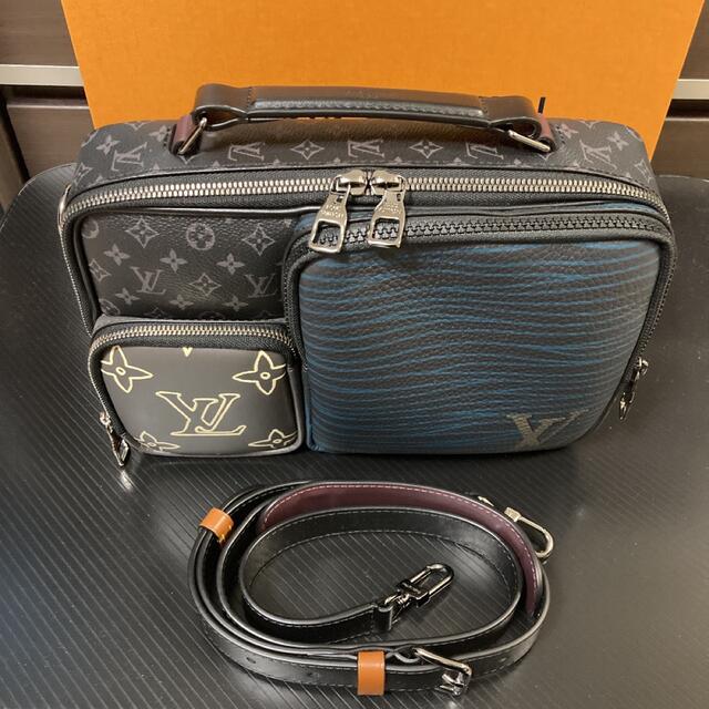 LOUIS VUITTON メッセンジャーマルチポケット