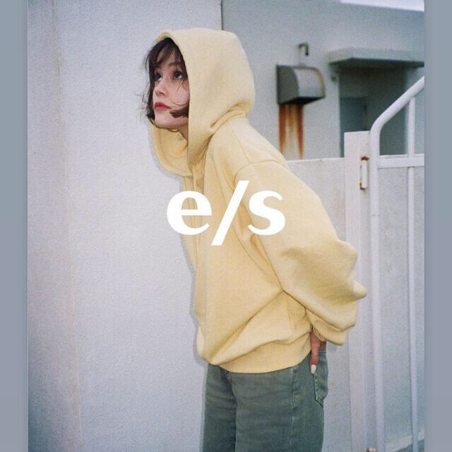 トップス【e／s】 POINT LOGO HOODIE スウェット☆エマスライ☆イエロー