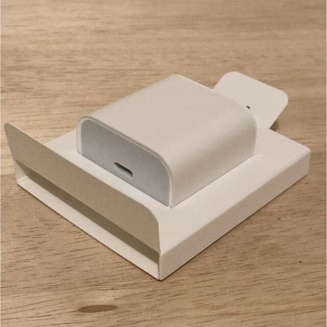 Apple(アップル)のApple 20W USB-C電源アダプタ MHJA3AM/A 正規品 スマホ/家電/カメラのスマホアクセサリー(その他)の商品写真