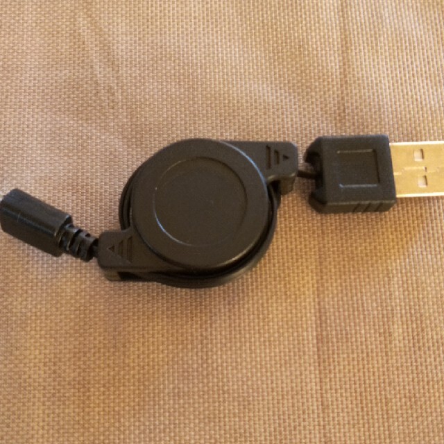 BACIO  KYV32　伸縮 USB スマホ/家電/カメラのスマートフォン/携帯電話(スマートフォン本体)の商品写真