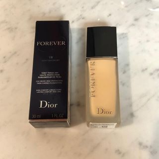 ディオール(Dior)のディオール スキン フォーエヴァー フルイド マット 1W リキッドファンデ(ファンデーション)