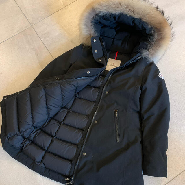 MONCLER(モンクレール)の美品 MONCLER CHINUE ダウンコート 10A  レディースのジャケット/アウター(ダウンコート)の商品写真