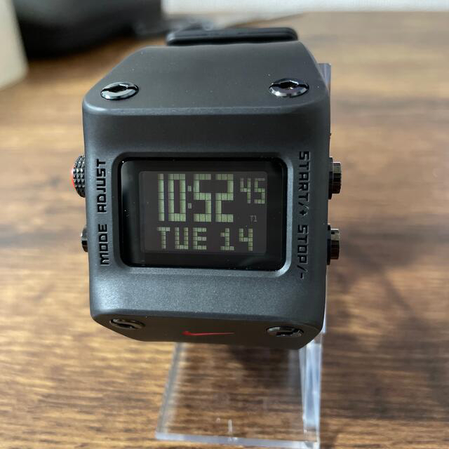 再再販！ NIKE - NIKE  腕時計　チゼル　WC0045 腕時計(デジタル)
