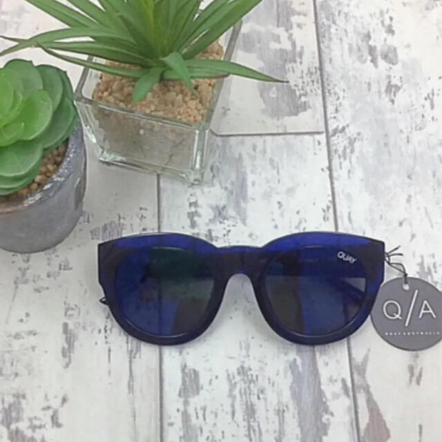 Quay Eyeware Australia(クエイアイウェアオーストラリア)の【新品】QUAY AUSTRALIA  SUNGLASSES IF ONLY レディースのファッション小物(サングラス/メガネ)の商品写真