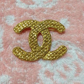 シャネル(CHANEL)のシャネル💋ピンバッチ、ブローチ(キーホルダー)