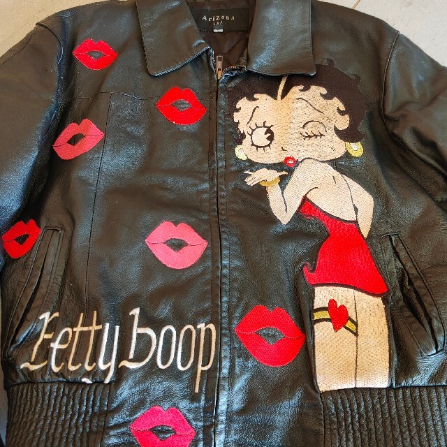 【限定値下げ24000→19800】Betty boop💋ベティ刺繍 革ジャン レディースのジャケット/アウター(ブルゾン)の商品写真