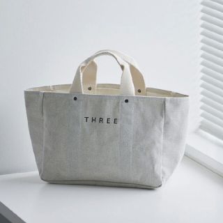 スリー(THREE)の【新品未使用】THREE ノベルティ　ボックスキャンバストートGY(トートバッグ)