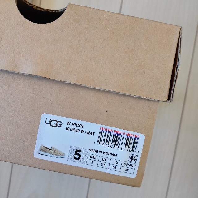 UGG(アグ)の最終値下げ！UGG　ボアスニーカー　22cm レディースの靴/シューズ(スニーカー)の商品写真