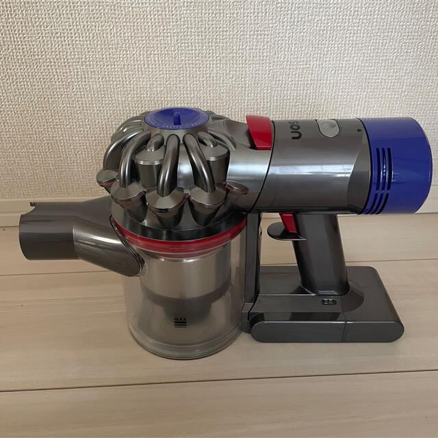 dyson ダイソン V8 Fluffy+ コードレス掃除機 スタンド付き 2