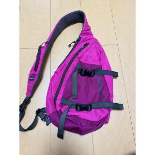 パタゴニア(patagonia)の【お値下げ】パタゴニア  アトム☆ピンク(ボディーバッグ)