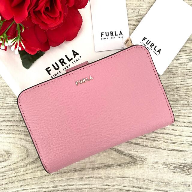 新品》FURLA ピンク ライトピンク レザー 折り財布 新品》FURLA ピンク ライトピンク レザー 折り財布