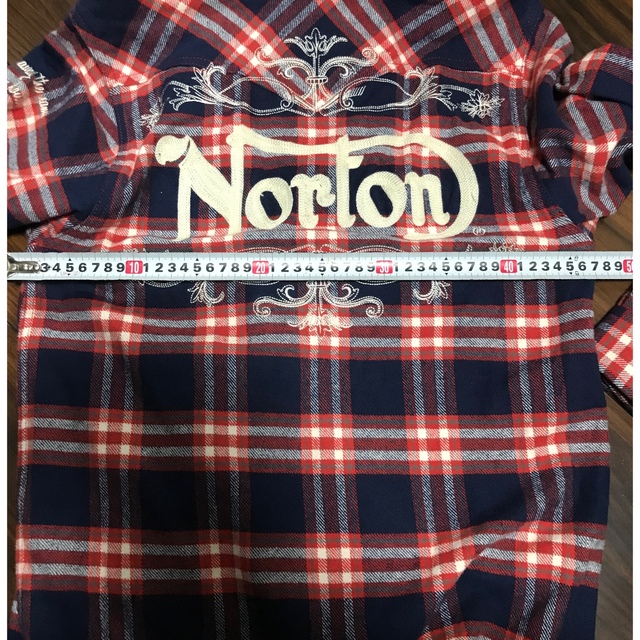 Norton(ノートン)のNorton刺繍2枚セット 厚手チェックシャツ　ネルシャツ　M 150 メンズのトップス(シャツ)の商品写真