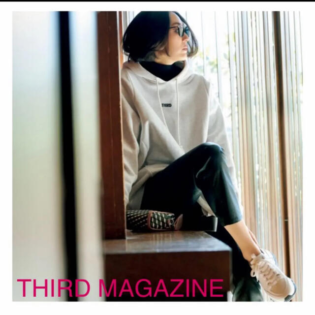 third magazine  ロゴ刺しゅう裏毛パーカ