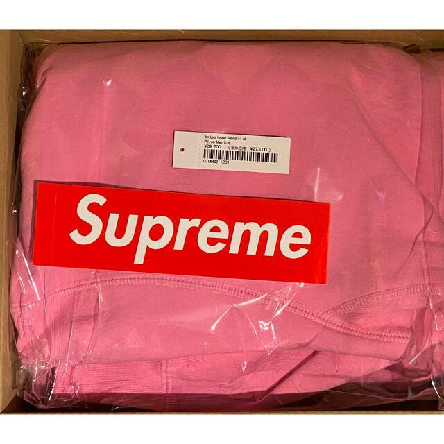 Supreme(シュプリーム)のSupreme Box Logo Hooded pink Mサイズ　新品未開封 メンズのトップス(パーカー)の商品写真