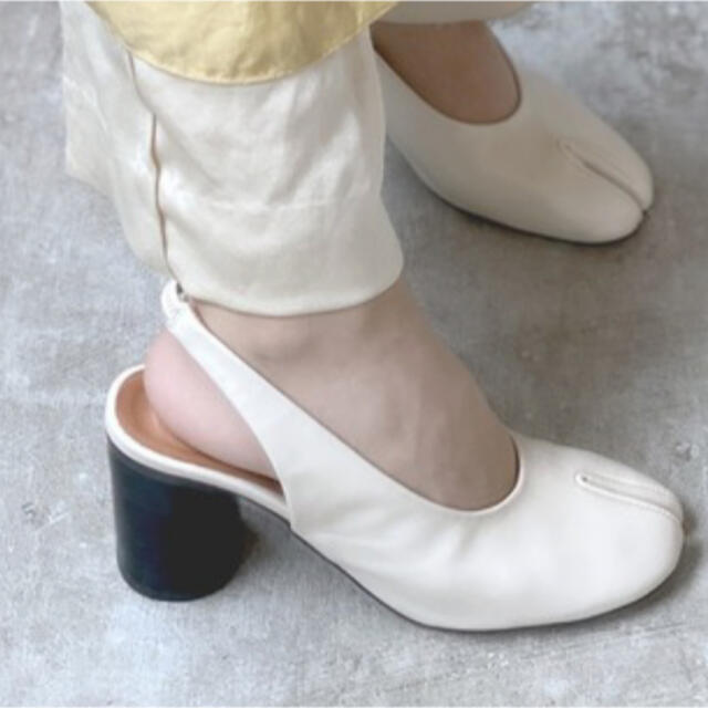 TODAYFUL(トゥデイフル)のchuclla tabi pumps レディースの靴/シューズ(ハイヒール/パンプス)の商品写真