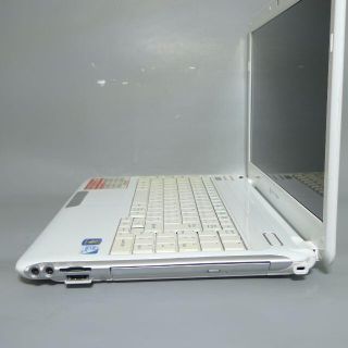 中古美品 ホワイト ノートPC LBC81532W 4GB RW 無線の通販 by 中古 ...