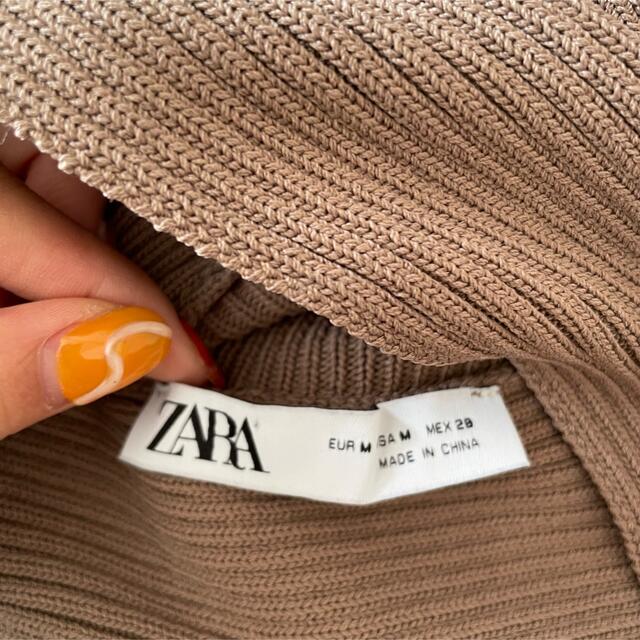 ZARA(ザラ)の【未使用】ZARA タートルクロップドニット　ショートニット レディースのトップス(ニット/セーター)の商品写真