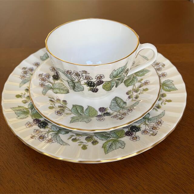 Royal Worcester(ロイヤルウースター)の【美品】ロイヤルウースター★ラヴィニア★トリオ インテリア/住まい/日用品のキッチン/食器(食器)の商品写真