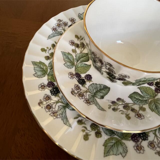 Royal Worcester(ロイヤルウースター)の【美品】ロイヤルウースター★ラヴィニア★トリオ インテリア/住まい/日用品のキッチン/食器(食器)の商品写真