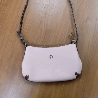 アイグナー(AIGNER)のAigner（アイグナー）バッグ(ショルダーバッグ)