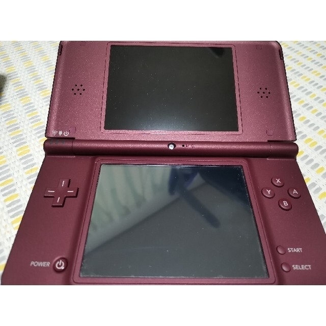 任天堂(ニンテンドウ)の任天堂 DSi LL 2個セット エンタメ/ホビーのゲームソフト/ゲーム機本体(携帯用ゲーム機本体)の商品写真