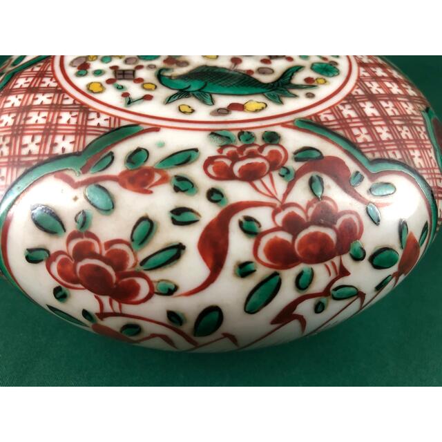 ◇中国美術◇時代 呉須赤絵 赤玉/三魚/花紋様 大油壷◇径15cm ◇中国美術◇時代 呉須赤絵 赤玉/三魚/花紋様 大油壷◇径15cm