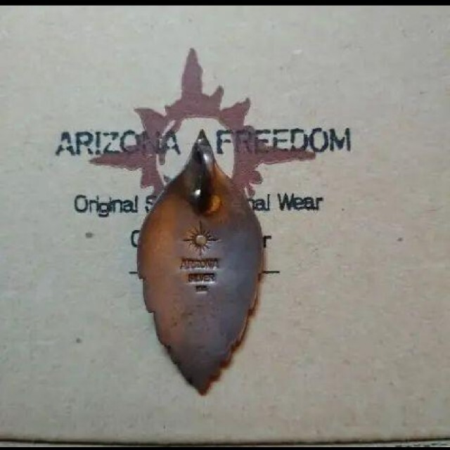 ARIZONA FREEDOM(アリゾナフリーダム)のARIZONA　FREEDOM　金台座付きイーグル メンズのアクセサリー(ネックレス)の商品写真