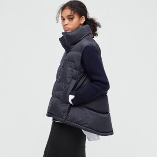 ユニクロ(UNIQLO)のユニクロ +j ダウンベスト ブラック M(ダウンベスト)