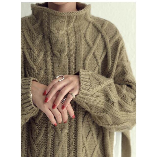 antiqua(アンティカ)のころちゃんさん専用　新品未使用。長袖 セーター ケーブル編み　カーキ レディースのトップス(ニット/セーター)の商品写真