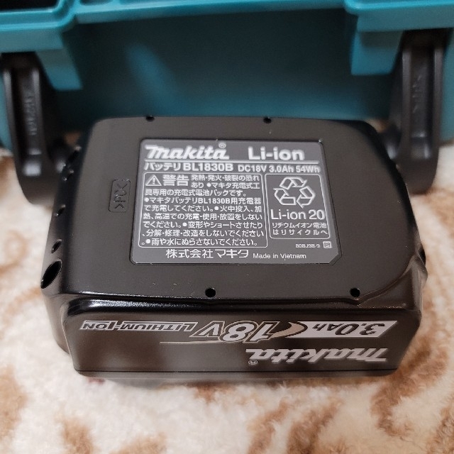 Makita(マキタ)のmakita マキタHP483DRFX充電式ドライバドリル 新品未使用品 スポーツ/アウトドアの自転車(工具/メンテナンス)の商品写真