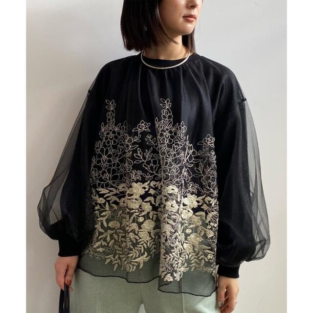 Ameri VINTAGE   新品LULA TULLE EMBROIDERY SWEAT TOPSの通販 by