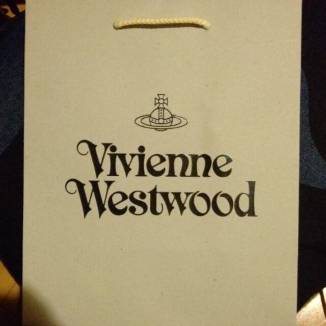 Vivienne Westwood(ヴィヴィアンウエストウッド)の新品　ヴィヴィアンウエストウッド　財布　ワンピース　バッグ　コート　指輪　ピアス レディースのファッション小物(財布)の商品写真