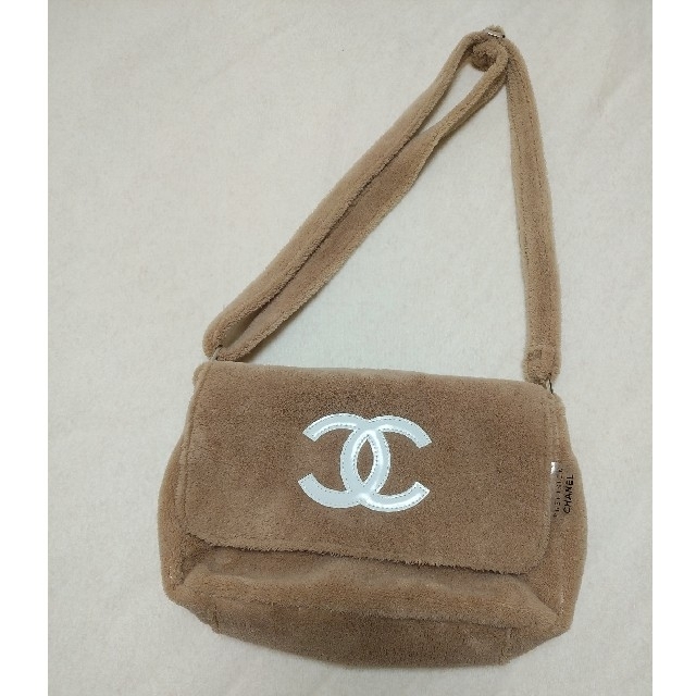 CHANEL(シャネル)の専用出品　シャネル　化粧品のノベルティ レディースのバッグ(ショルダーバッグ)の商品写真