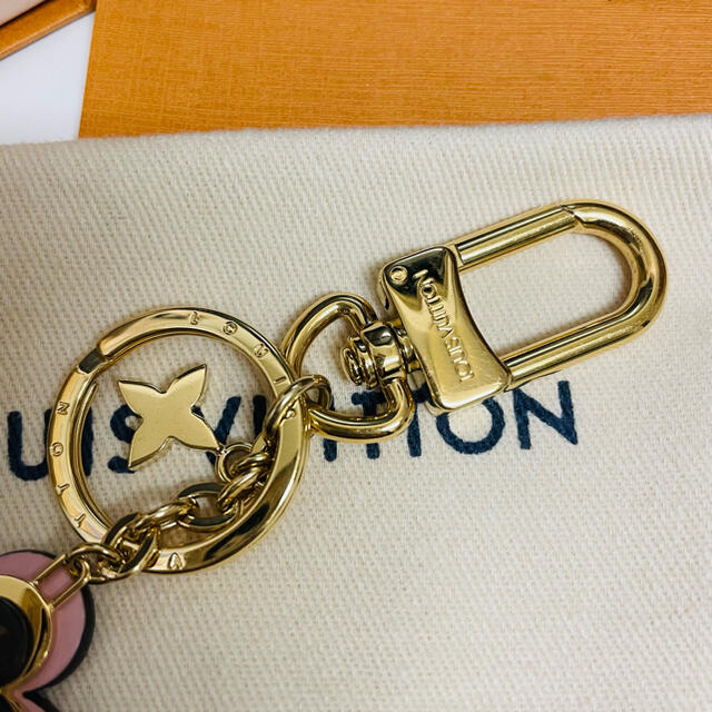 LOUIS VUITTON(ルイヴィトン)のわい様専用  美品✨ルイヴィトン ポルト クレ・ブルーミング フラワー BB レディースのファッション小物(キーホルダー)の商品写真