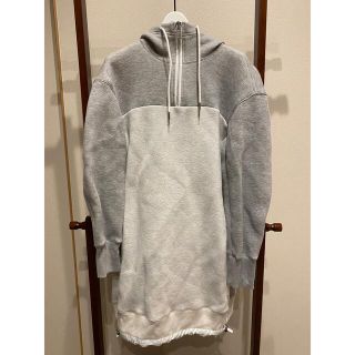 サカイ(sacai)のサカイ　sacai パーカー　パーカーワンピ　パーカーワンピース(パーカー)